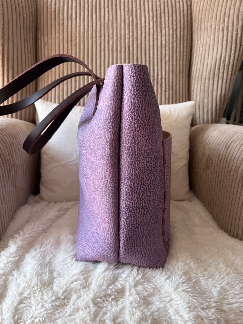 UNICORN - Portland Leather Medium Tote Bag in Lilac. Excellent condition!!~ - Picture 5 of 9
